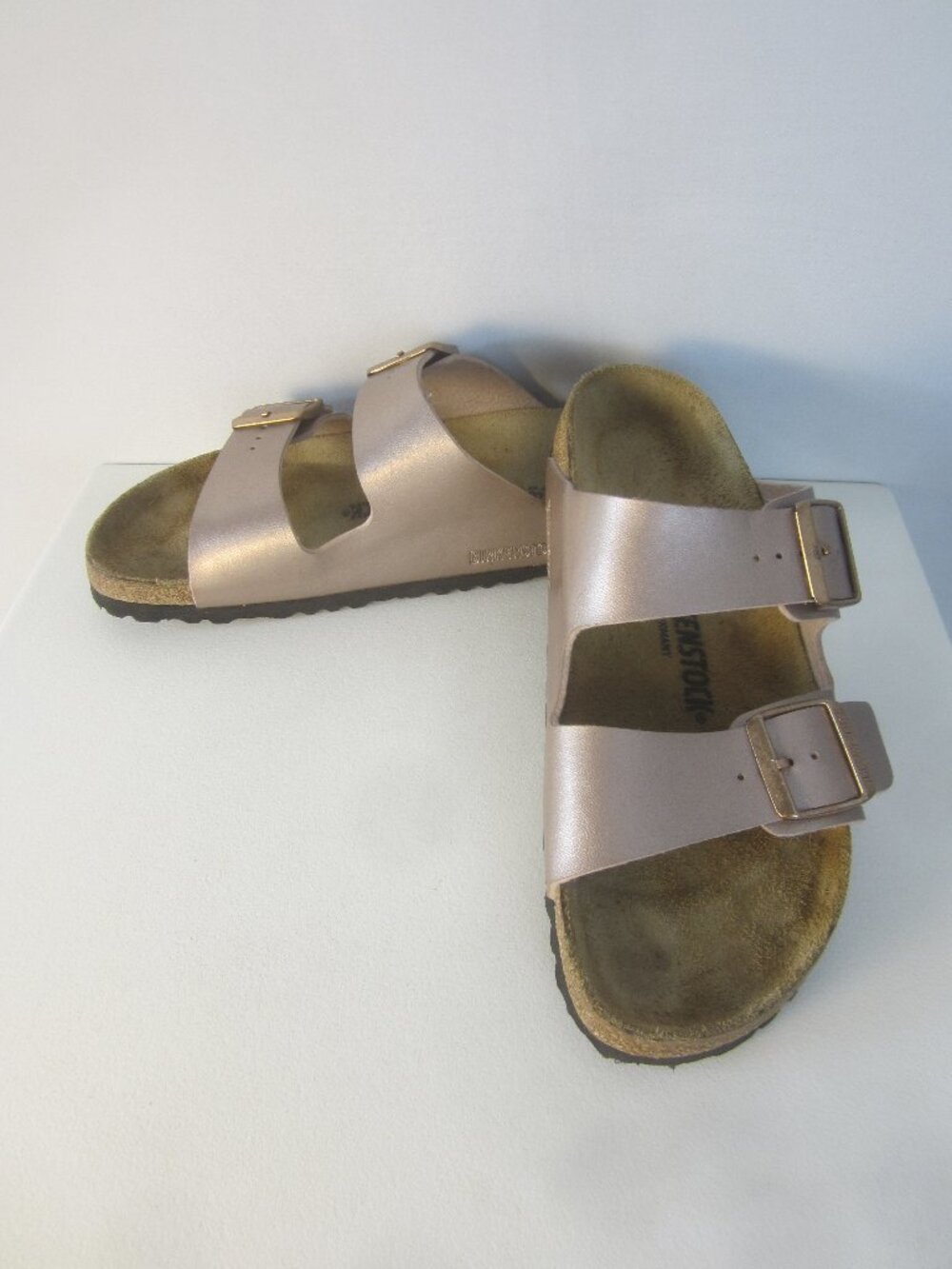 Birkenstock Arizona Women 9 Rose Gold Leather 2 Strap Buckle Sandals EU 40